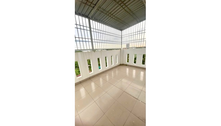 Bán Nhà Hẻm Xe Hơi 3 Tầng 50m2_5x10 4PN Chỉ 4.6 tỷ Gần Phạm Văn Đồng Linh Đông Thủ Đức Hiếm Có